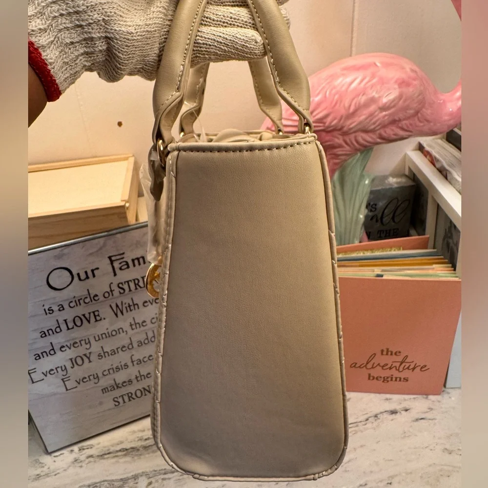 Valentino Orlandi Clutch or Crossbody Quilted Bag Retail $299 - Picture 6 of 12